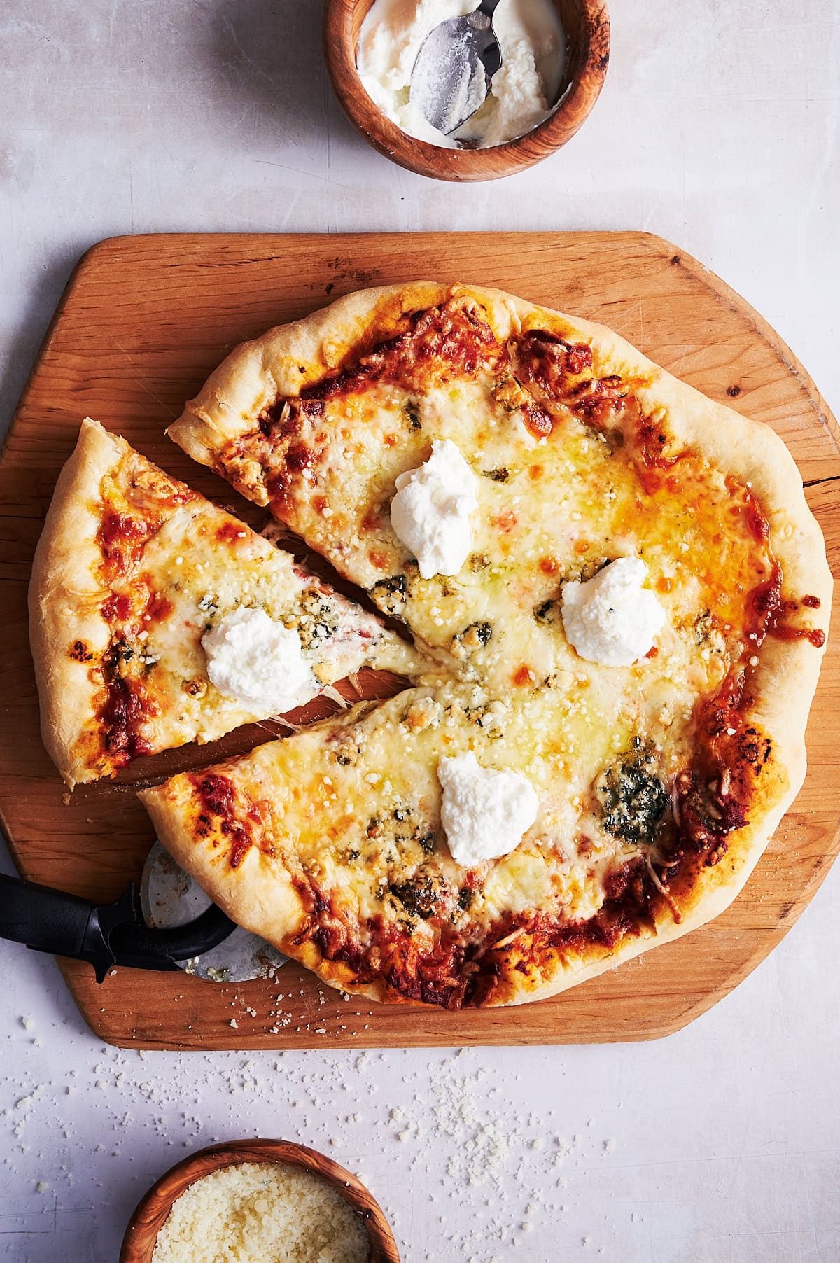 Cheesy Pizza Pies